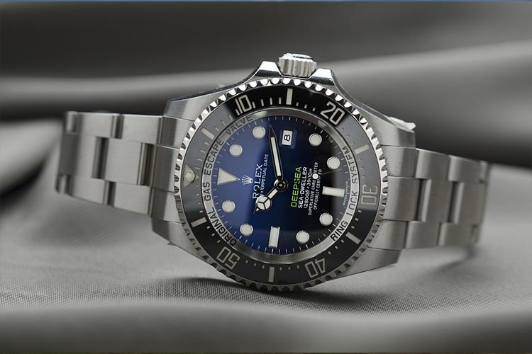 auto-buffing-machine-used-in-watch-industry-sector